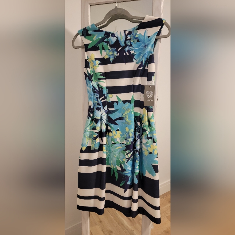 Vince Camuto Women's Floral Dress / Size 2